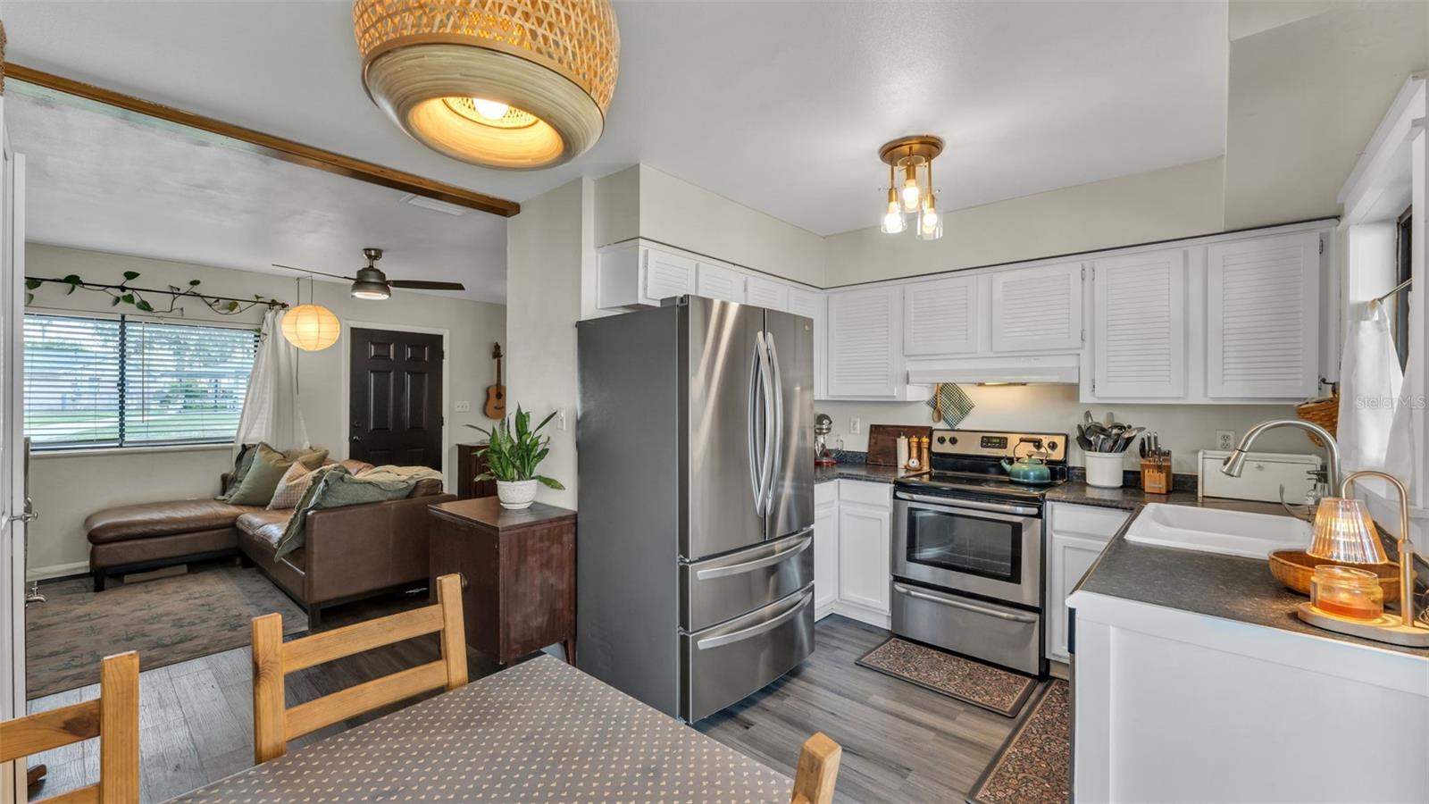 RICHLAND MANOR - Residential