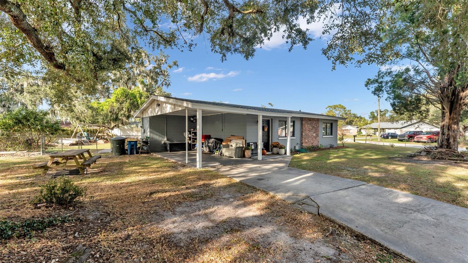 RICHLAND MANOR - Residential