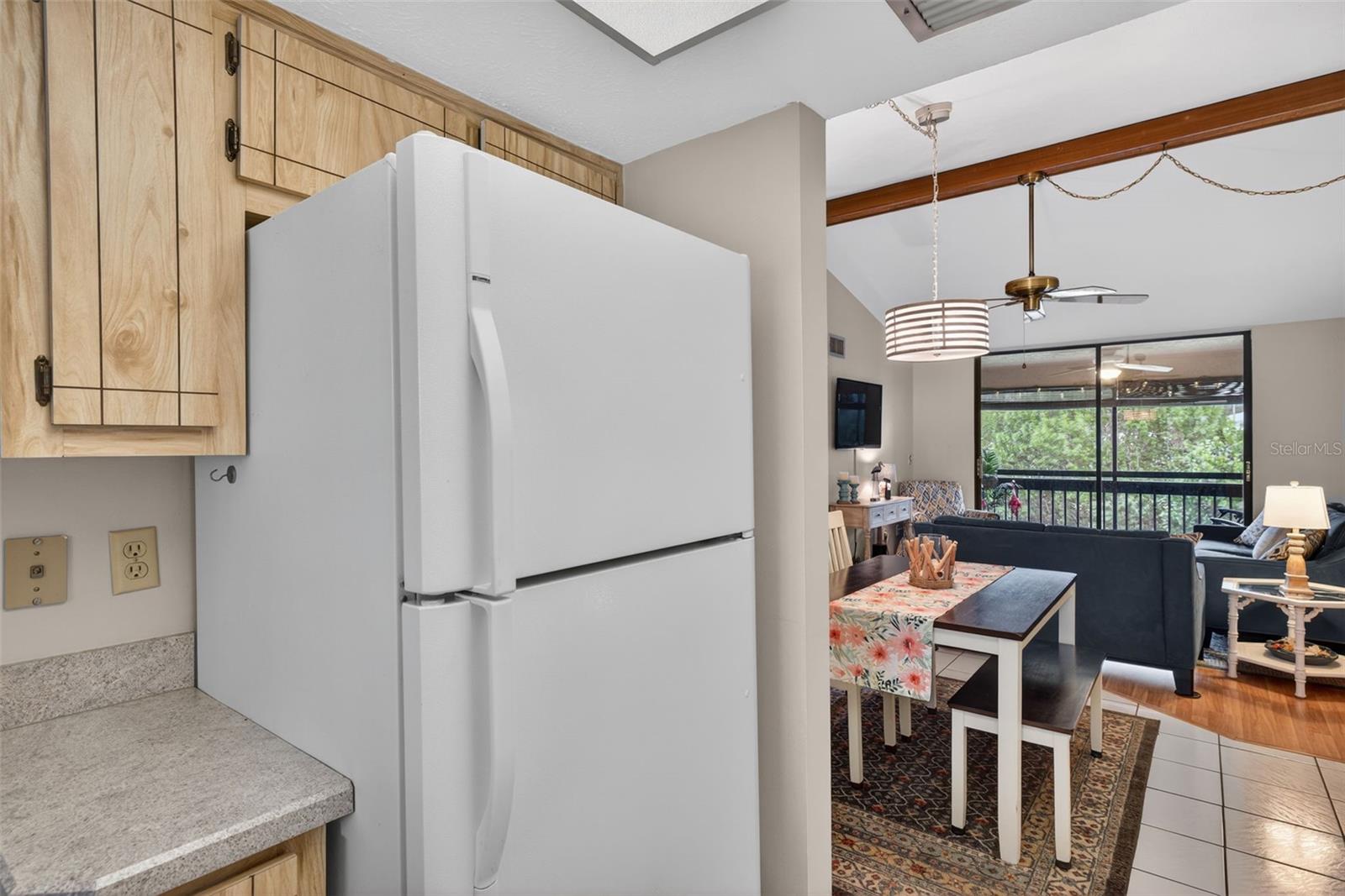 WINDWARD WAY CONDO SEC 01 - Residential