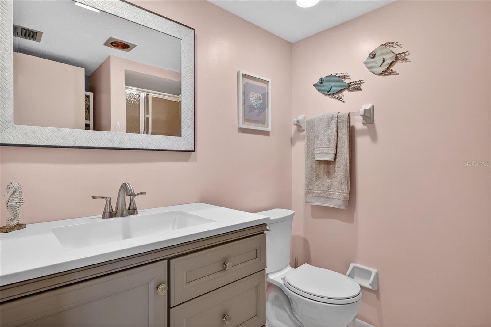 WINDWARD WAY CONDO SEC 01 - Residential