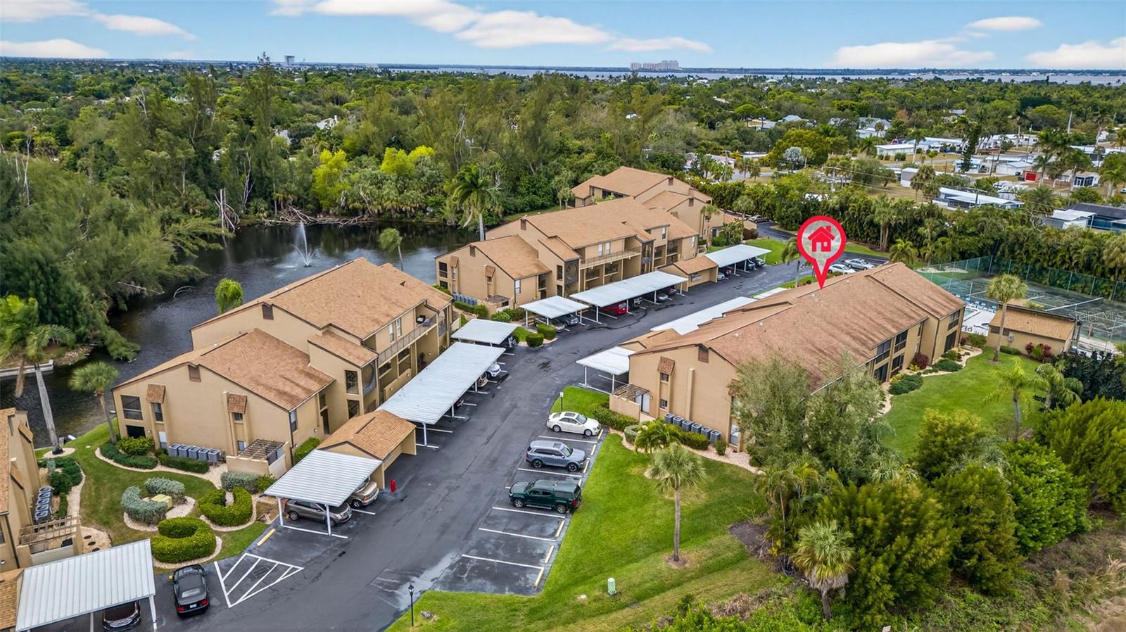 WINDWARD WAY CONDO SEC 01 - Residential