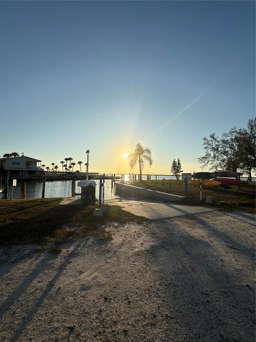 PARK POINTE MOB HME VLGE - Land