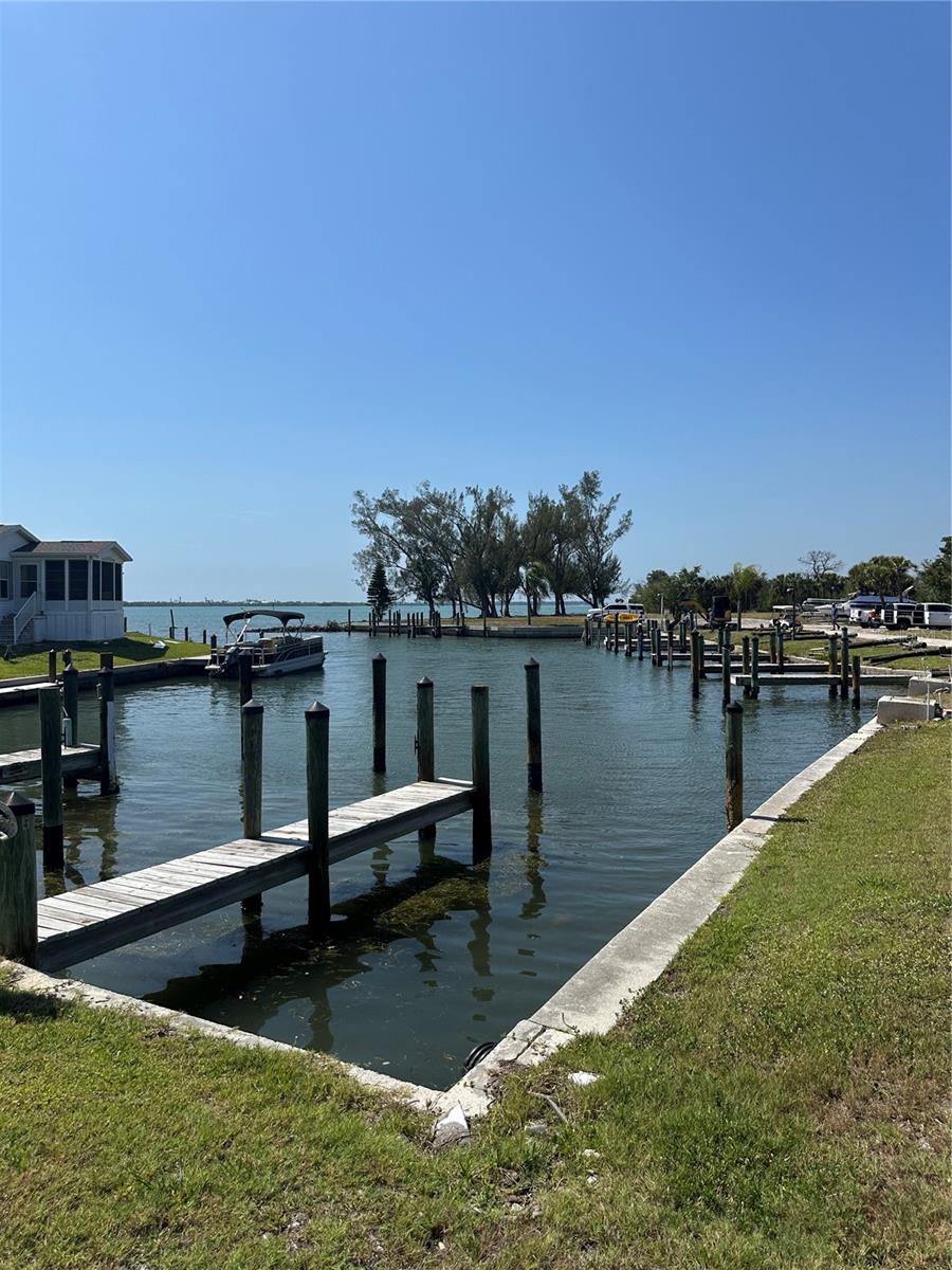 PARK POINTE MOB HME VLGE - Land