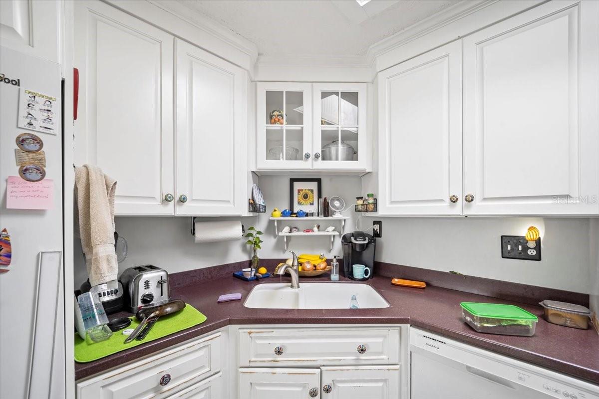 DAVIS SHORES - Residential