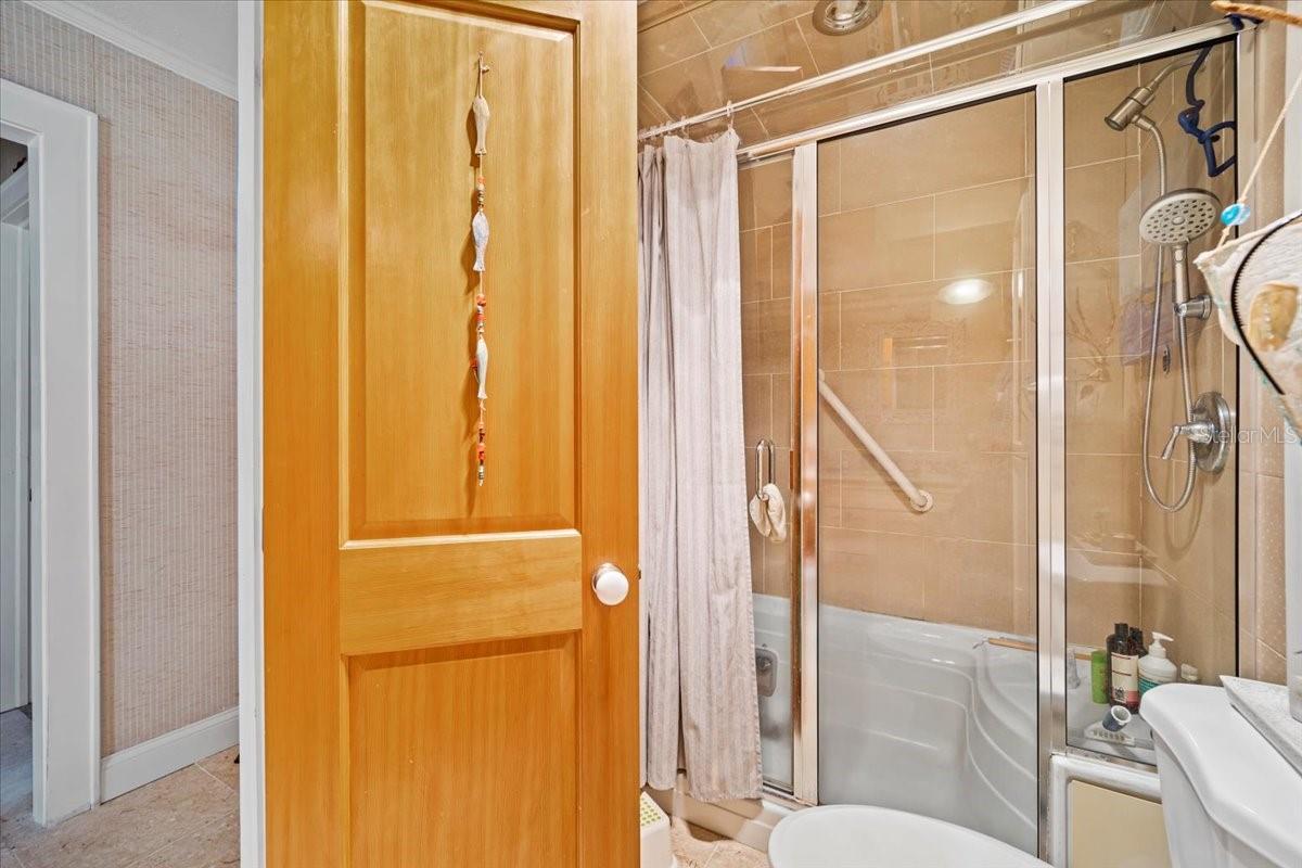 DAVIS SHORES - Residential