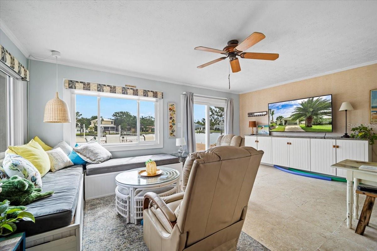 DAVIS SHORES - Residential