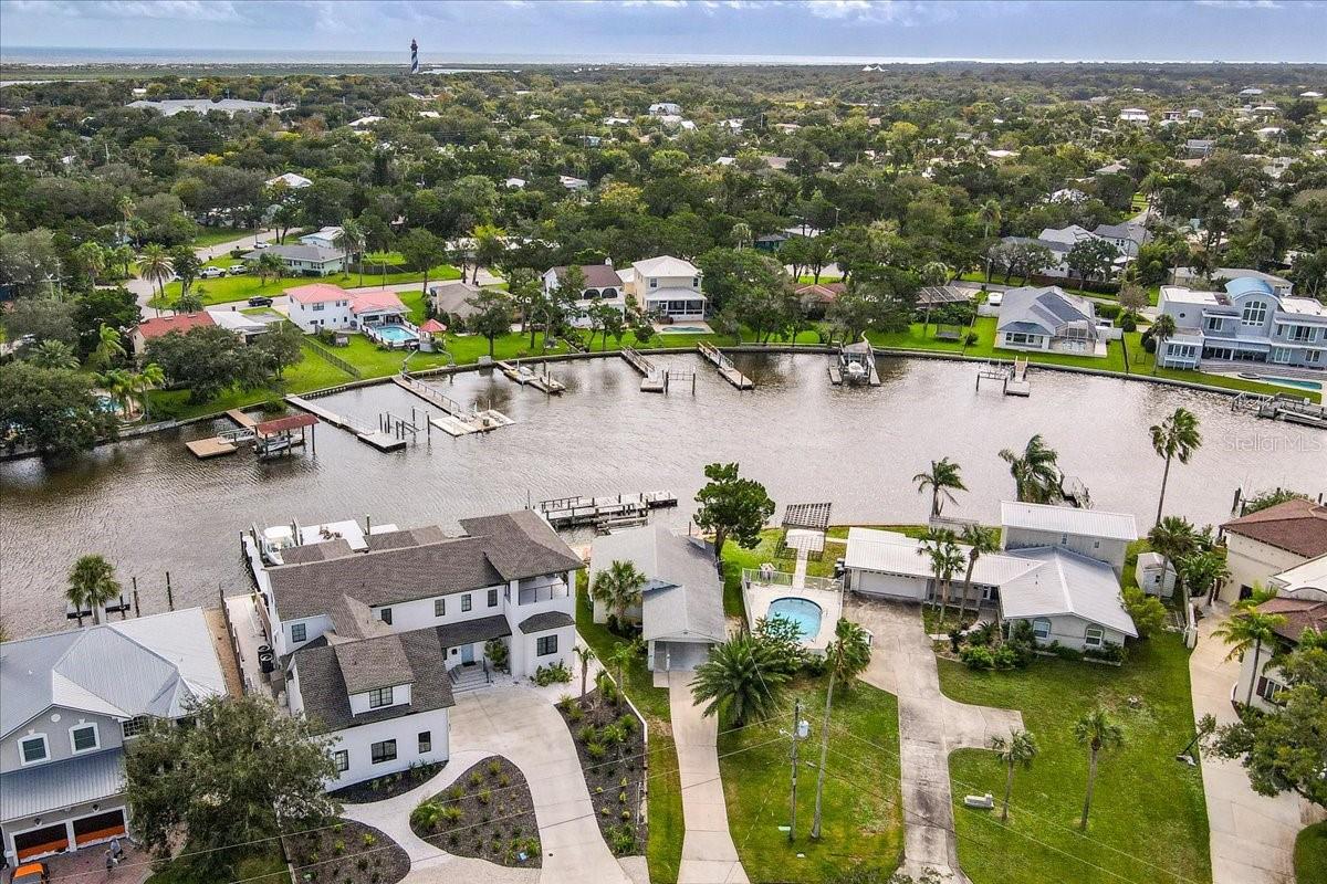 DAVIS SHORES - Residential