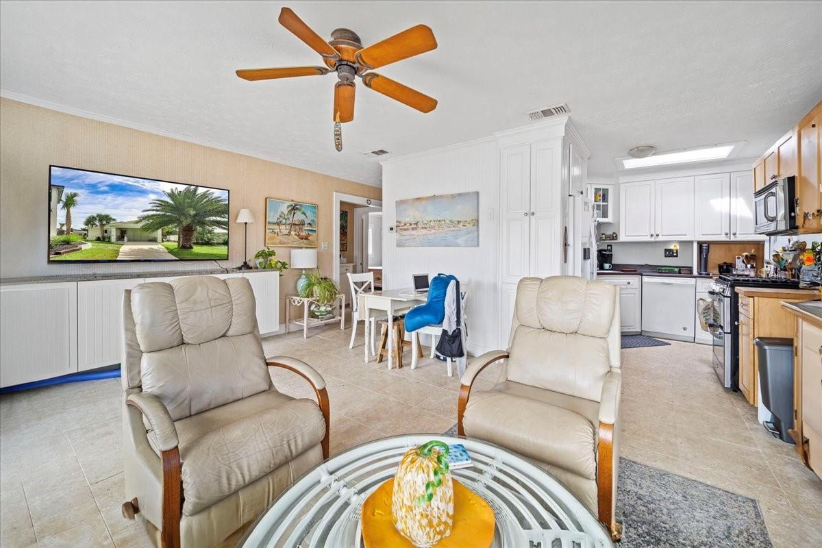 DAVIS SHORES - Residential