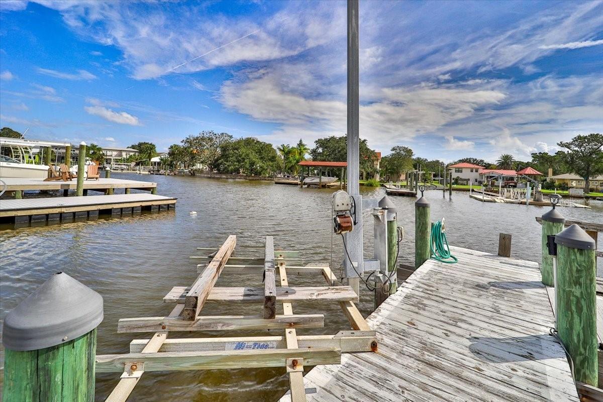 DAVIS SHORES - Residential