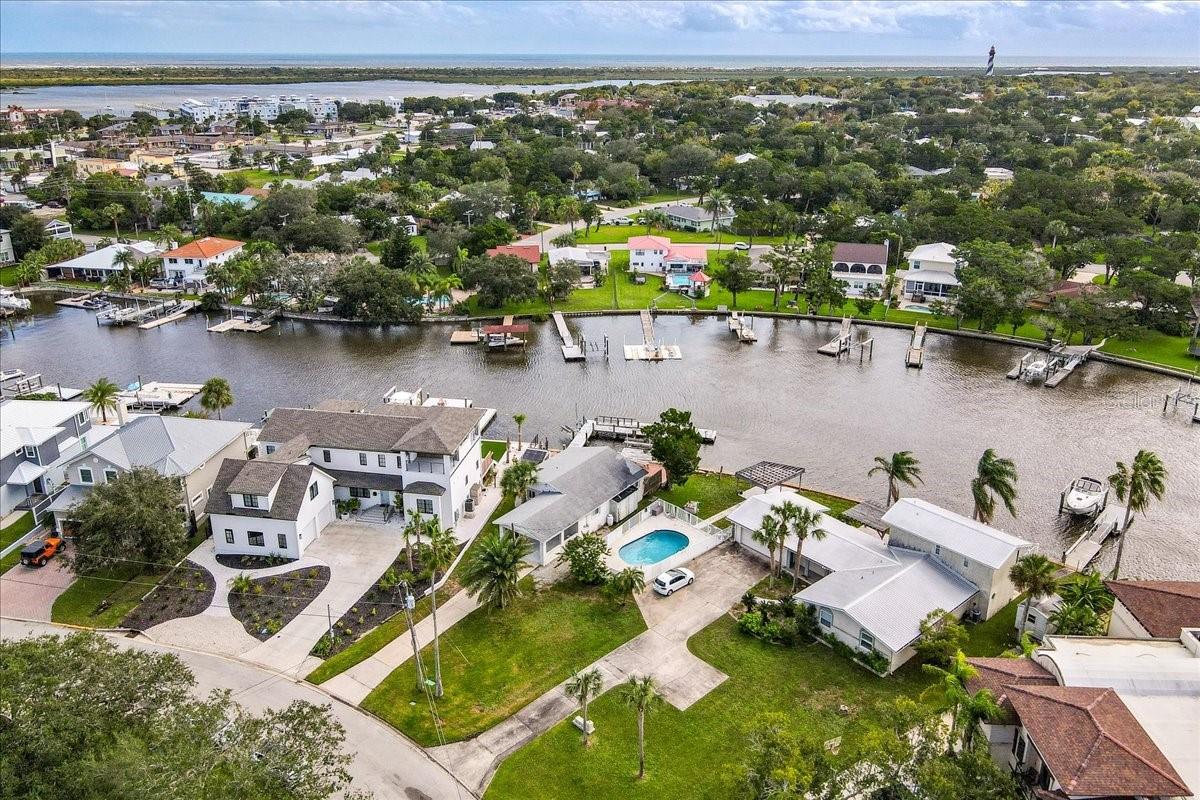 DAVIS SHORES - Residential