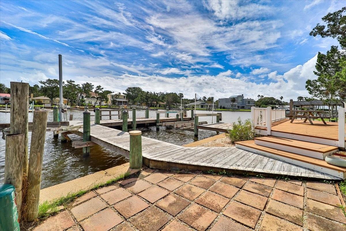 DAVIS SHORES - Residential