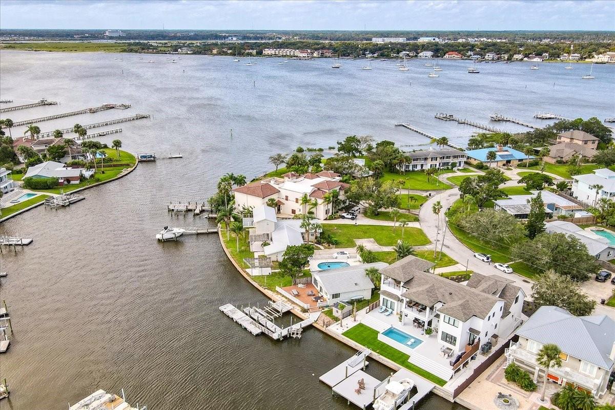 This charming older home in a highly desirable area of St. Augustine offers a unique blend of comfort and location. With 2 bedrooms and 1 bath, it’s perfect for those seeking a cozy retreat. Situated on a protected tidal basin, the property features a dock and boat lift, making it ideal for boating enthusiasts.
You’ll love the proximity to beautiful beaches, downtown Historic St. Augustine, and local state parks. Enjoy stunning eastern views and breathtaking sunrises from the spacious composite deck in the back. This home is a perfect blend of quaint character and modern convenience, set in a picturesque location.
