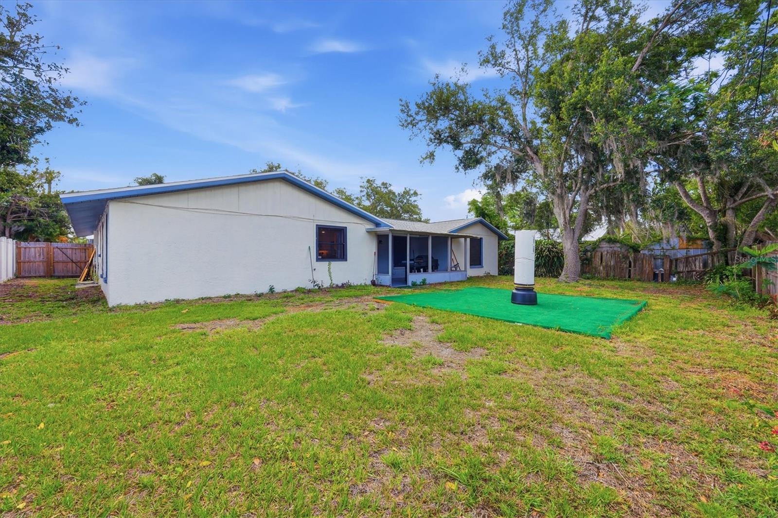 DE SOTO LAKES - Residential