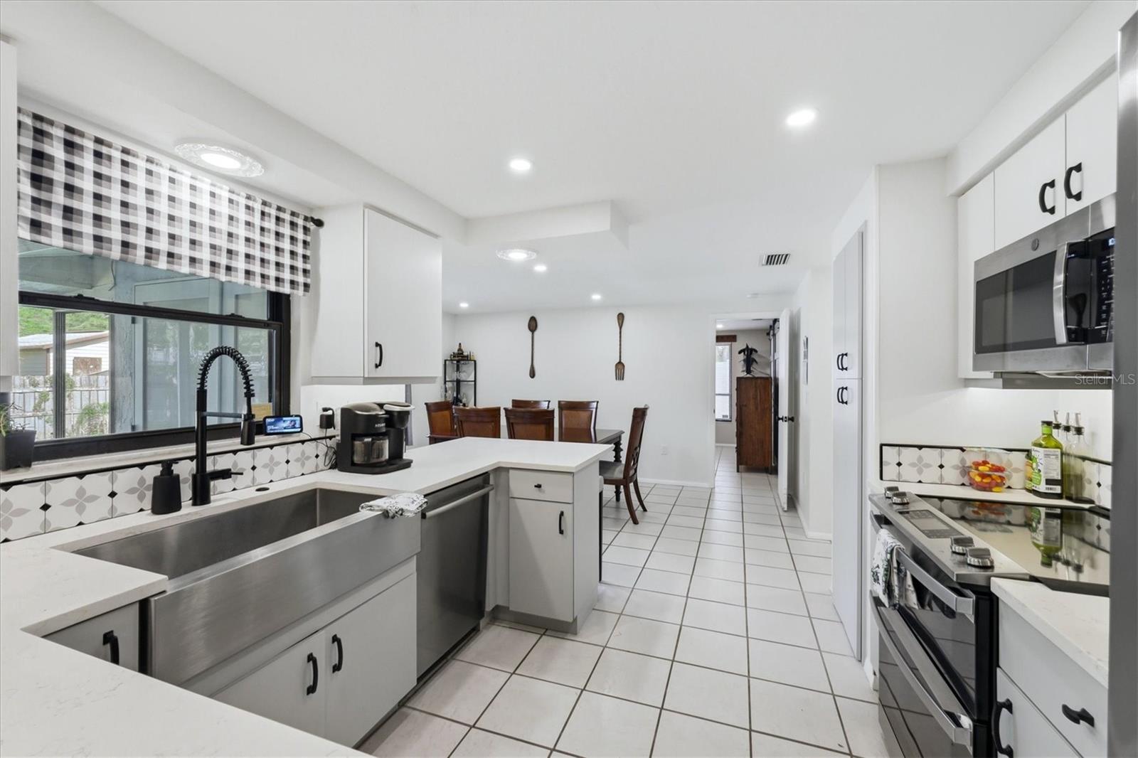 DE SOTO LAKES - Residential
