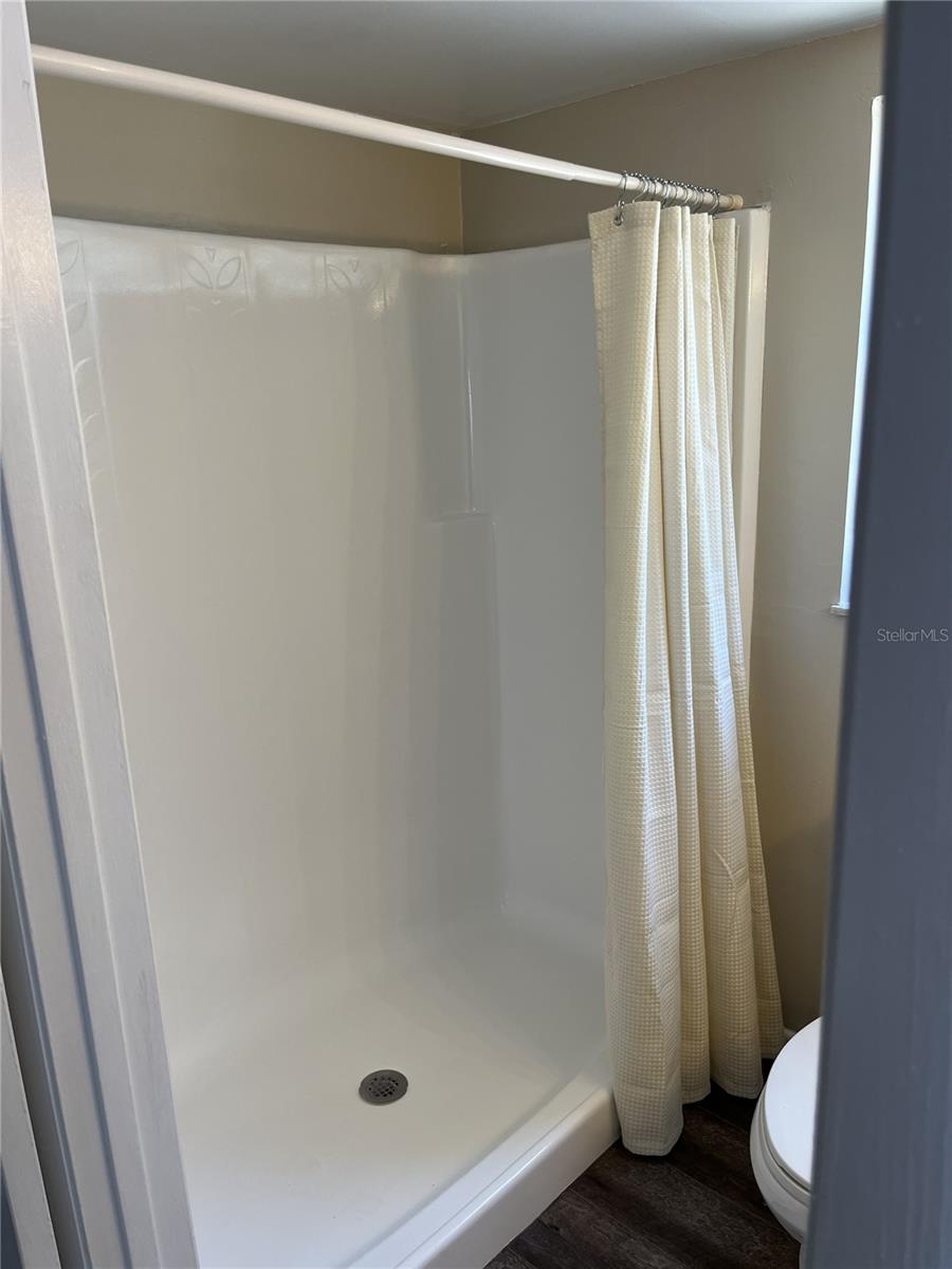 WINDTREE GARDENS CONDO PH 05 - Residential Lease