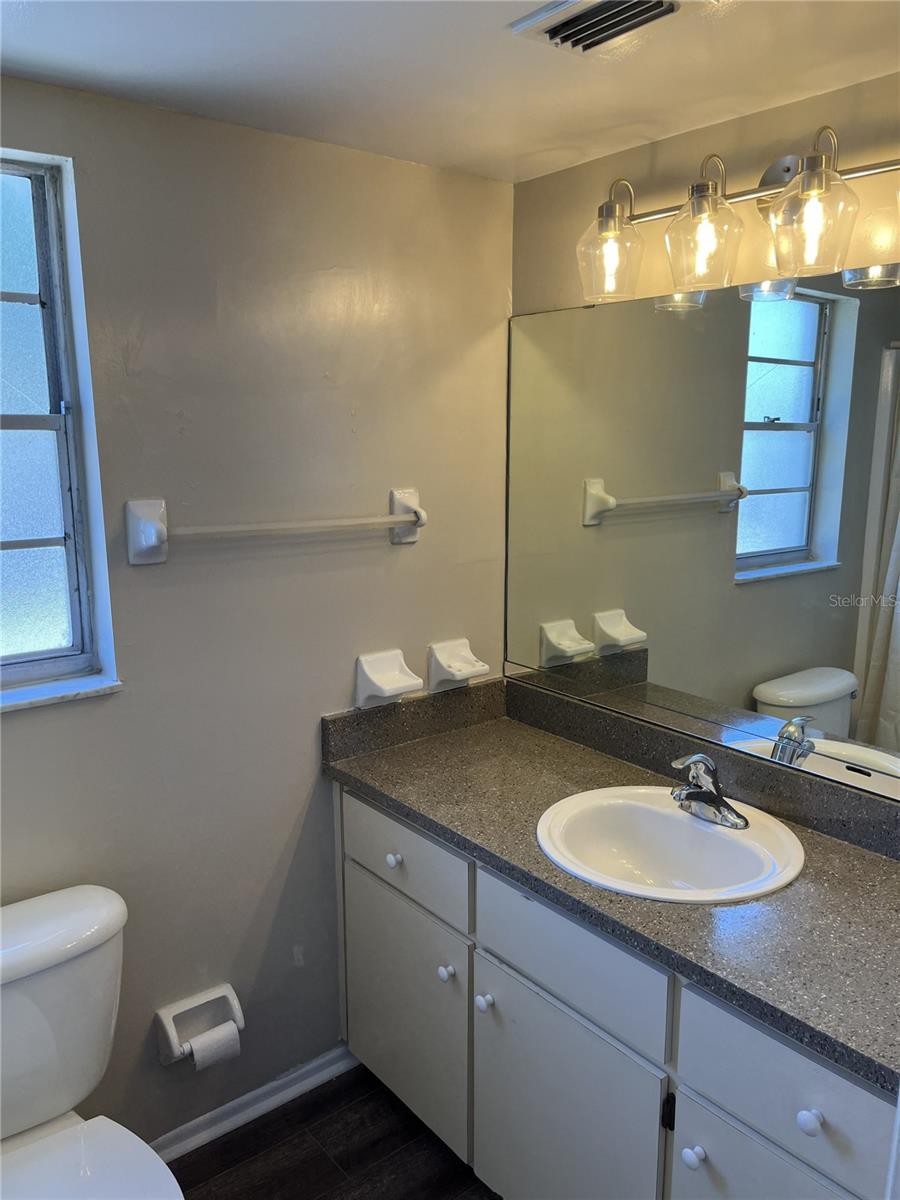 WINDTREE GARDENS CONDO PH 05 - Residential Lease