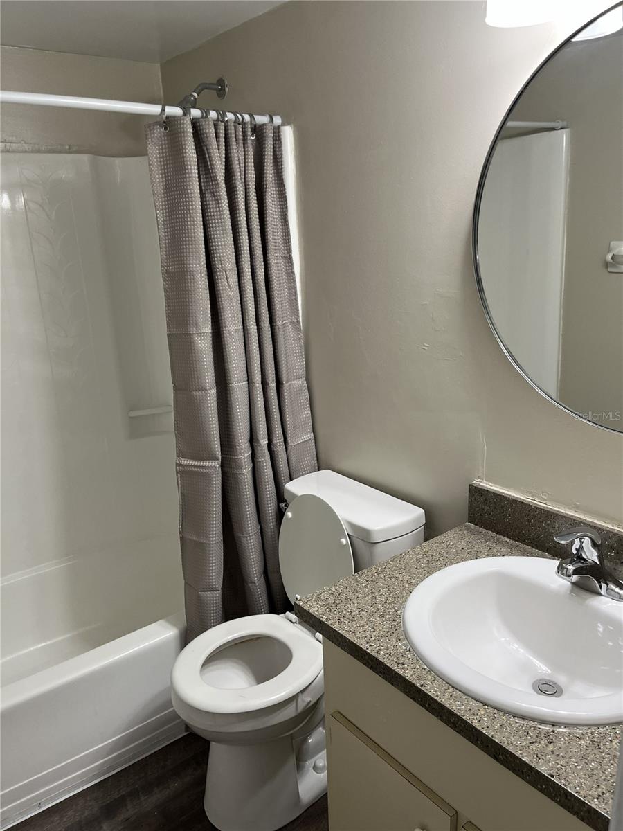 WINDTREE GARDENS CONDO PH 05 - Residential Lease