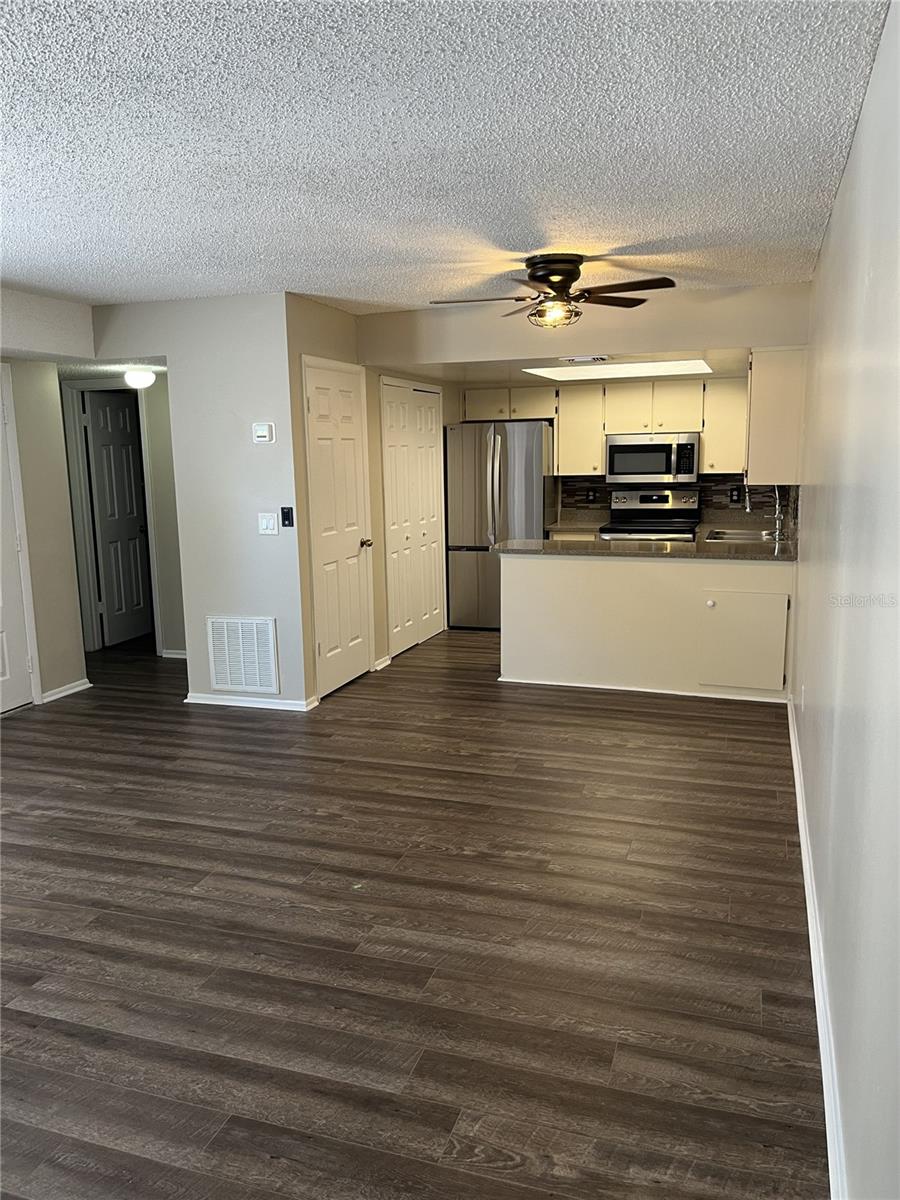 WINDTREE GARDENS CONDO PH 05 - Residential Lease