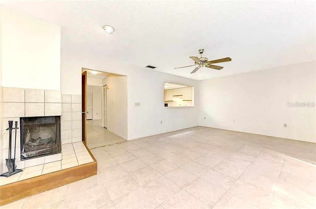 SUNRIDGE 2 - Residential Lease