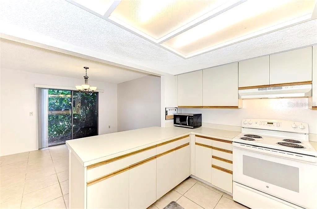 SUNRIDGE 2 - Residential Lease