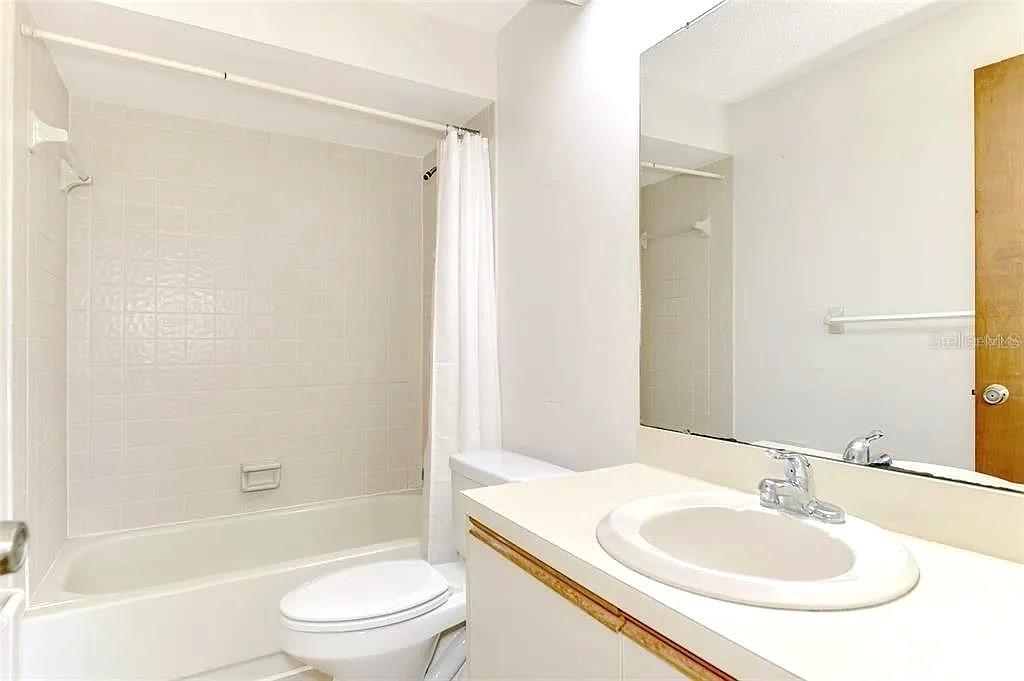 SUNRIDGE 2 - Residential Lease