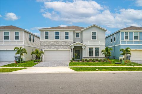 Photo of 3024 Mahalo Drive, Davenport, FL 33897 (MLS # O6344944) Photo of 3024 Mahalo Drive, Davenport, FL 33897 (MLS # O6344944)