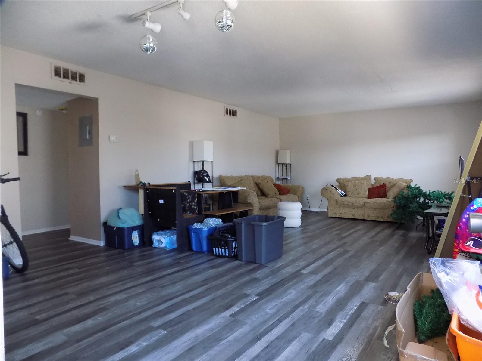 1000 S SEMORAN BOULEVARD S