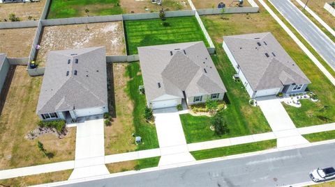 A home in AUBURNDALE