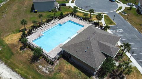 A home in AUBURNDALE