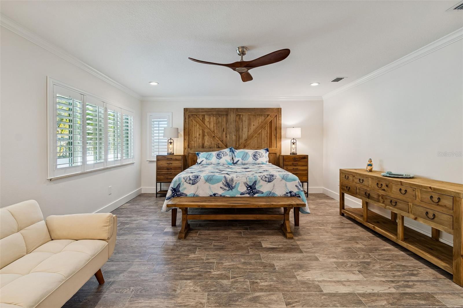 SHORE ACRES RESUBDIVIDED - Residential