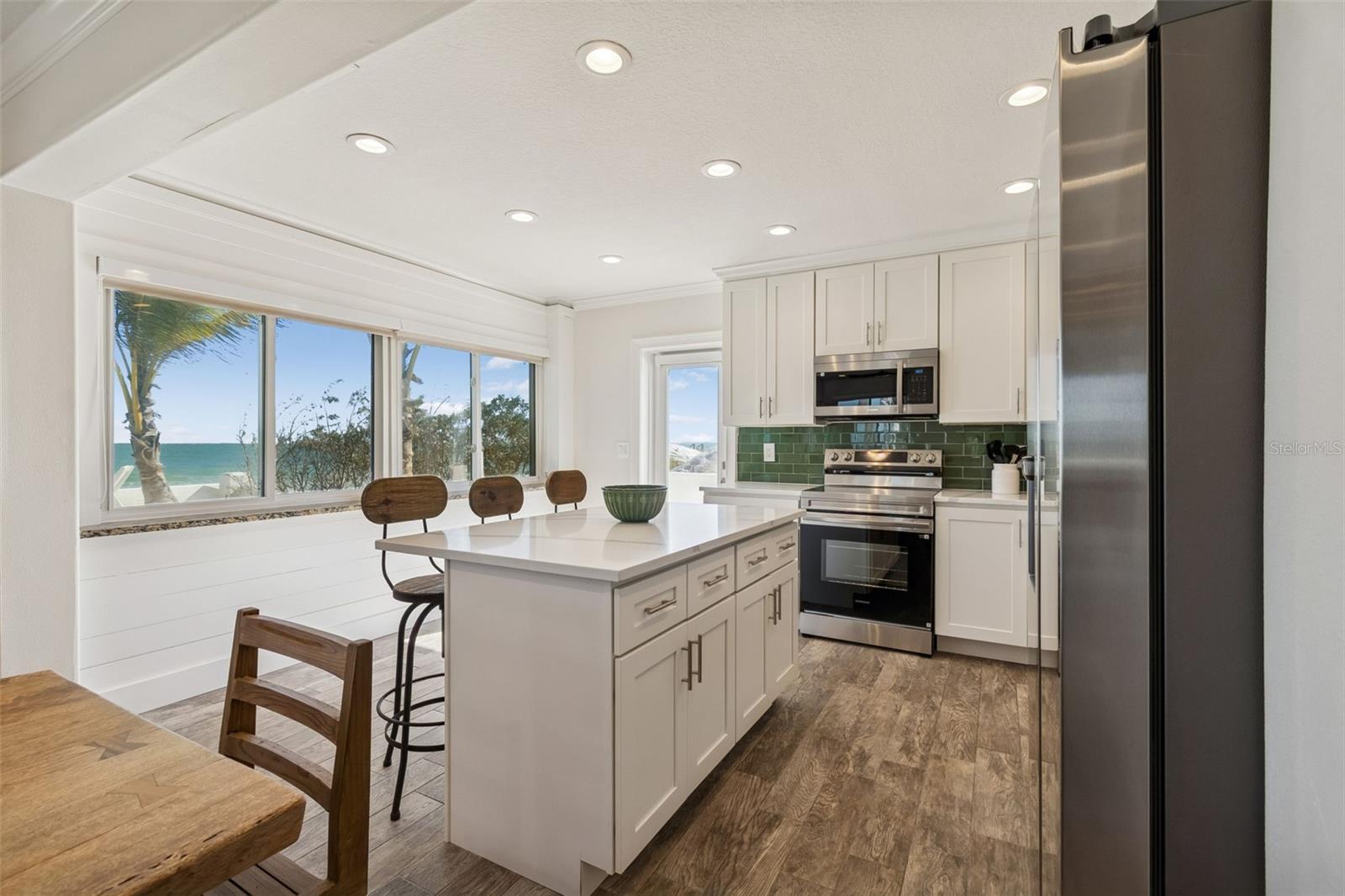 SHORE ACRES RESUBDIVIDED - Residential