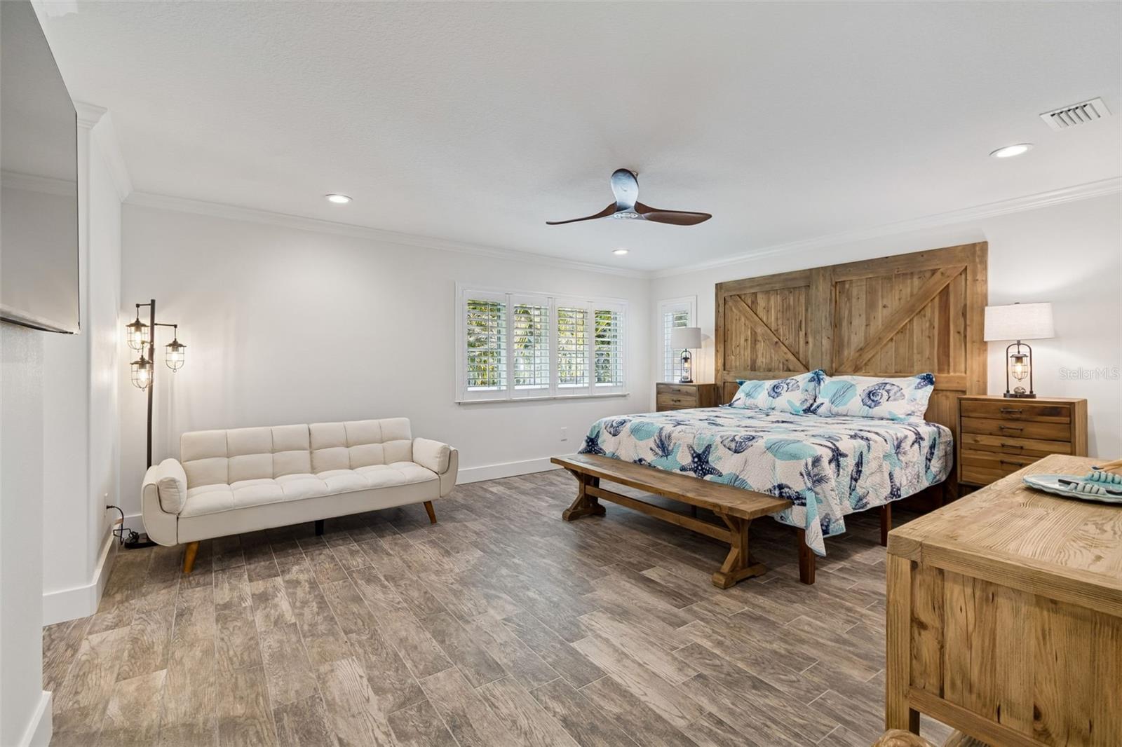 SHORE ACRES RESUBDIVIDED - Residential