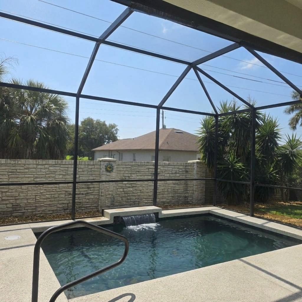 Photo of 318 65th Avenue E, Bradenton, FL 34203 (MLS # A4709935)