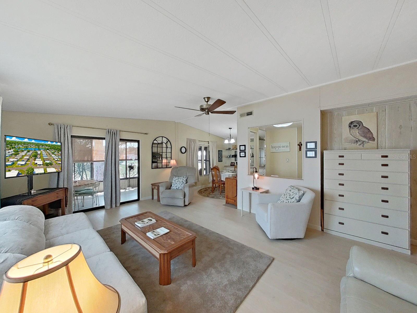 FOXWOOD LAKE ESTATES PH 01 - Residential