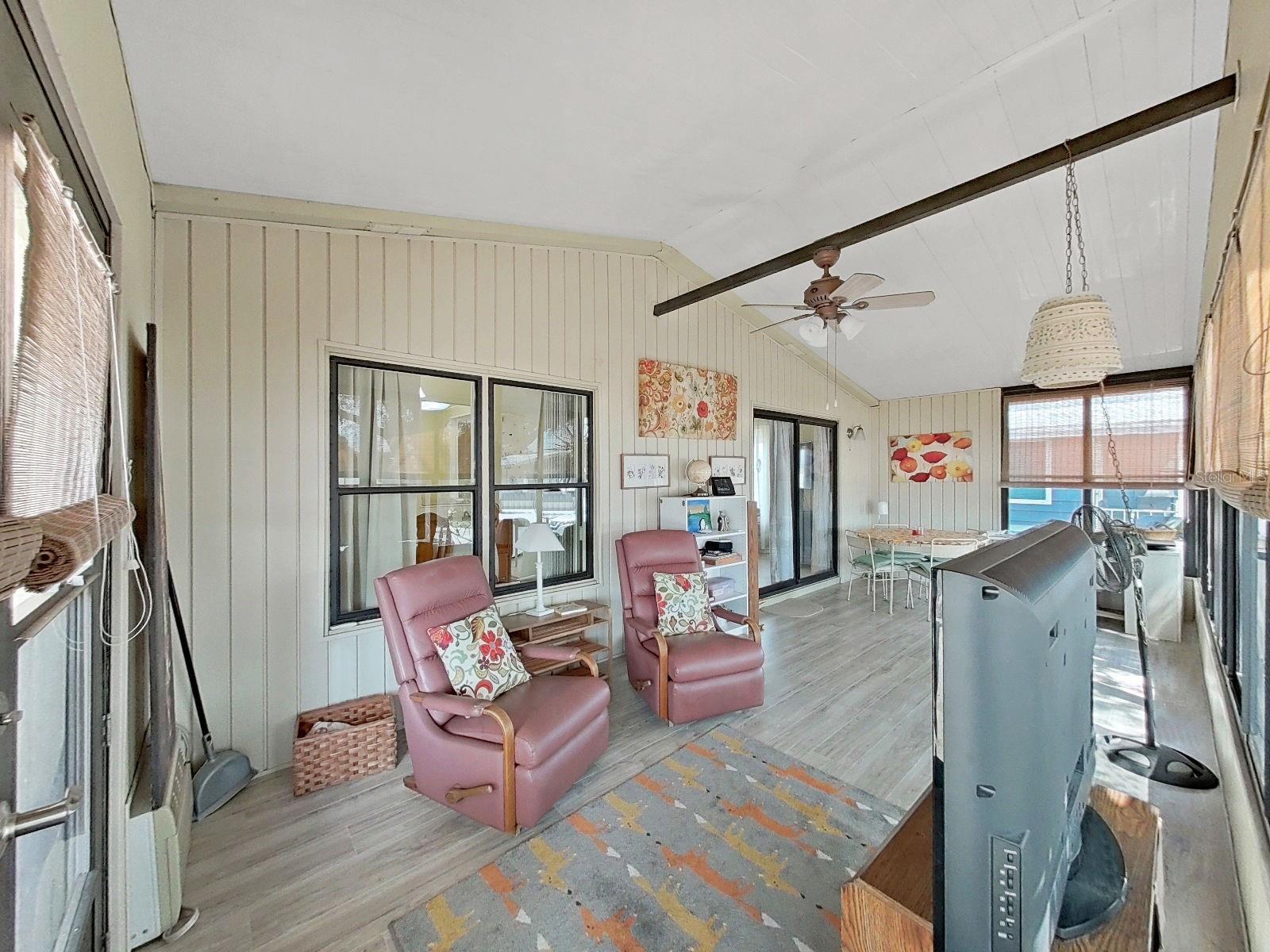 FOXWOOD LAKE ESTATES PH 01 - Residential