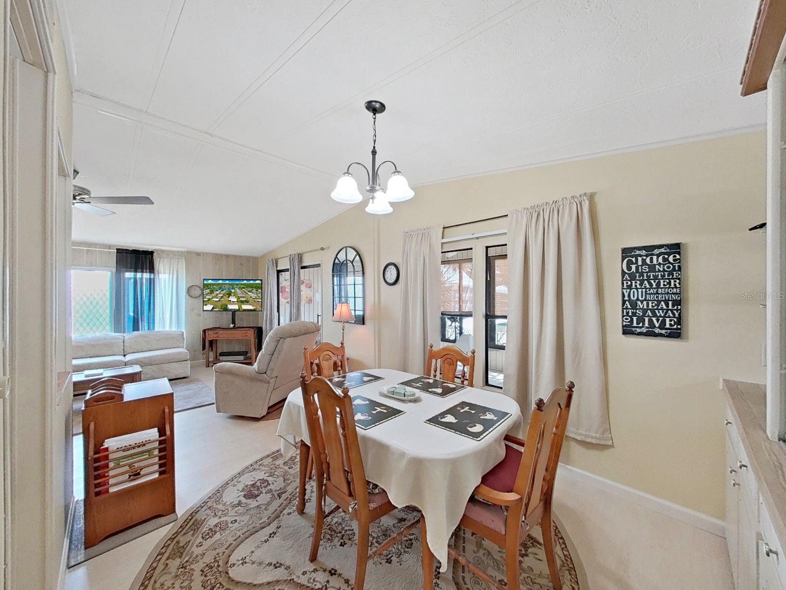 FOXWOOD LAKE ESTATES PH 01 - Residential