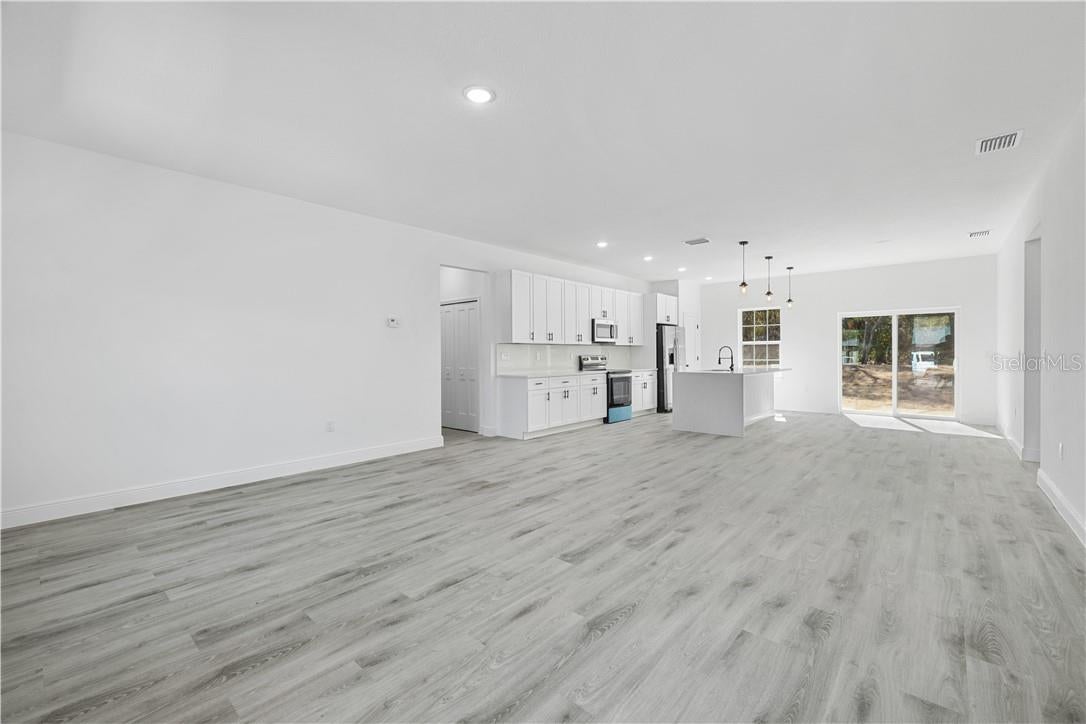 8839 N Joann DRIVE