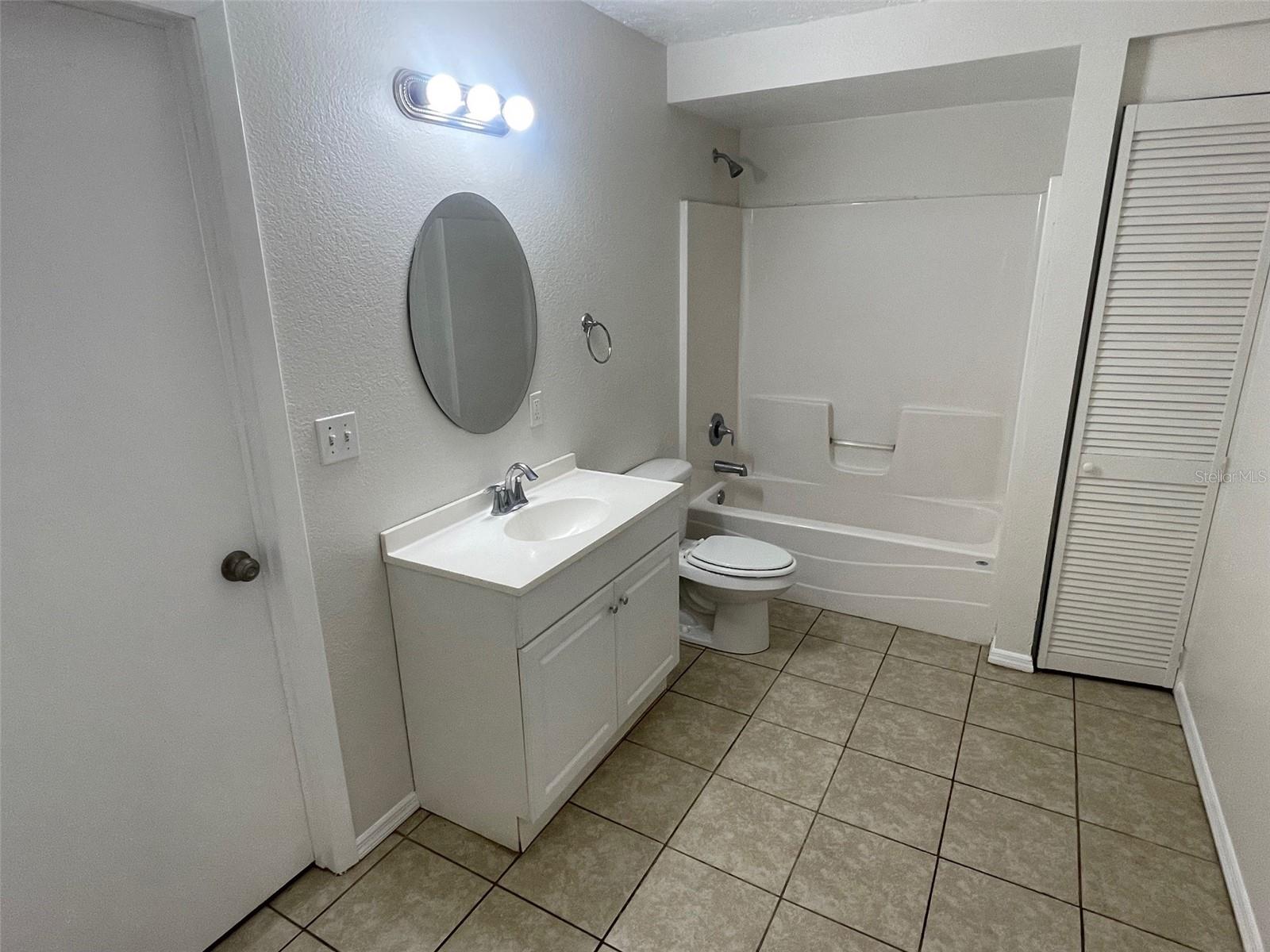 BAYSHORE GARDENS SEC 3 - Residential Lease