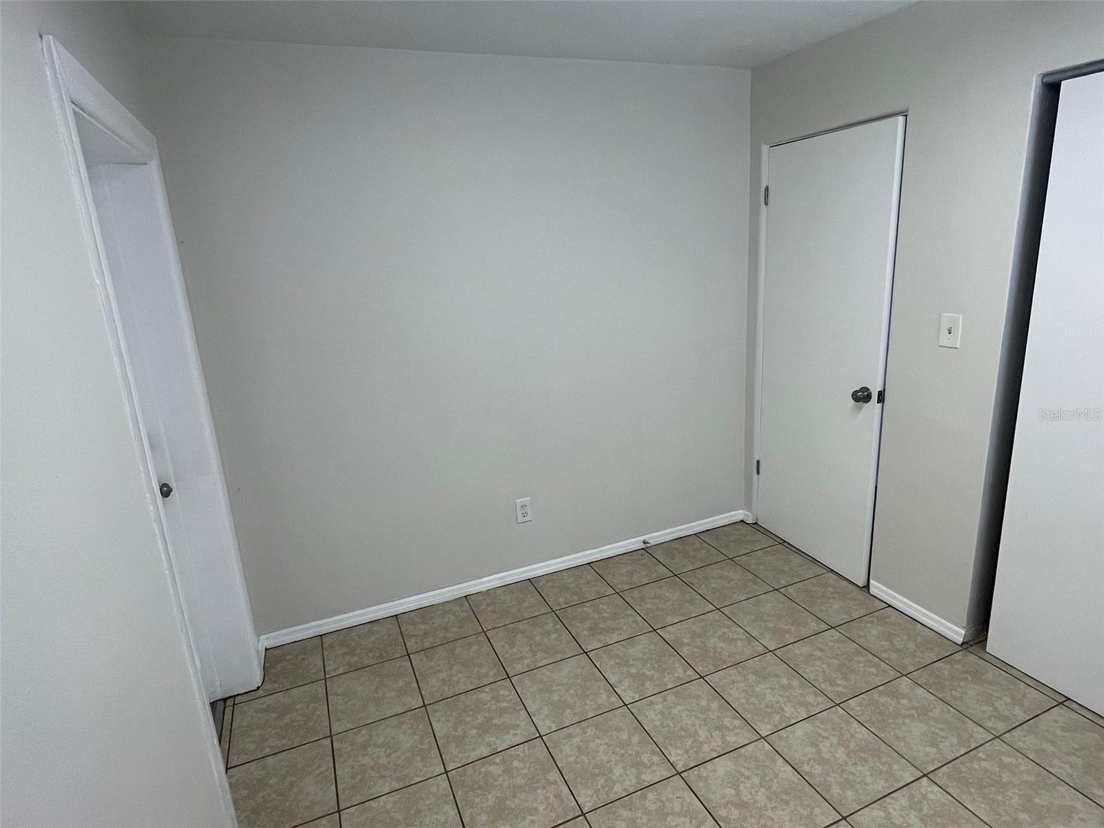 BAYSHORE GARDENS SEC 3 - Residential Lease