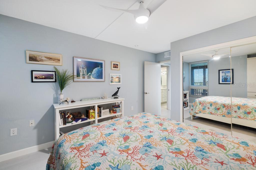 VALENCIA CONDO APTS - Residential