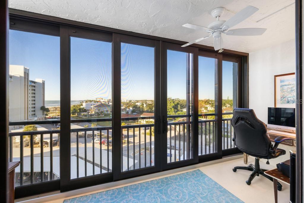 VALENCIA CONDO APTS - Residential