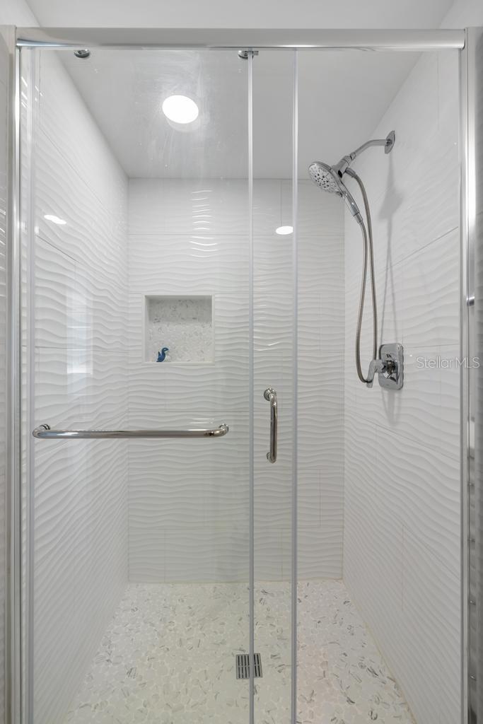 VALENCIA CONDO APTS - Residential