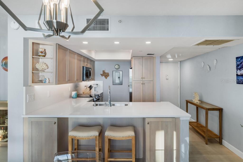 VALENCIA CONDO APTS - Residential