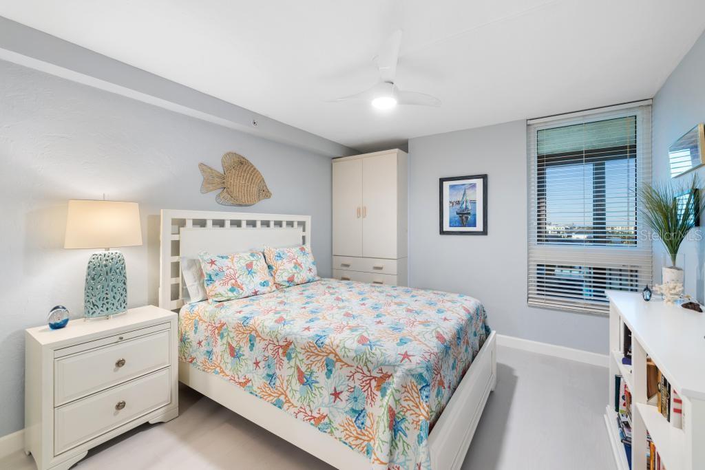 VALENCIA CONDO APTS - Residential