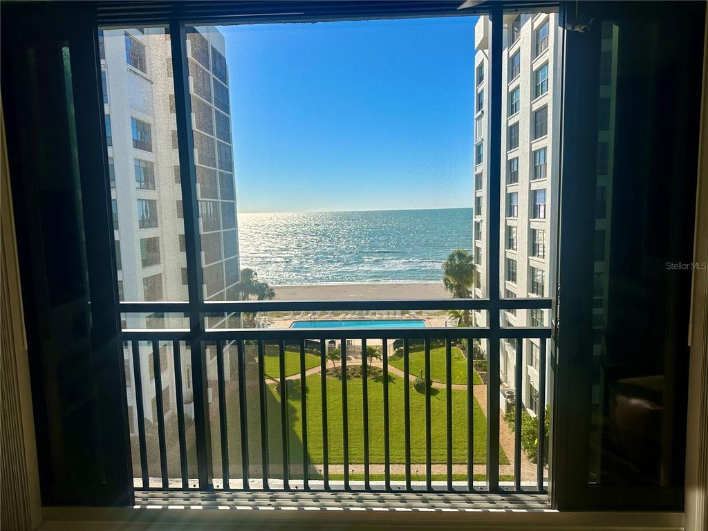 Photo of 627 Alhambra Road #604, Venice, FL 34285 (MLS # N6142512)