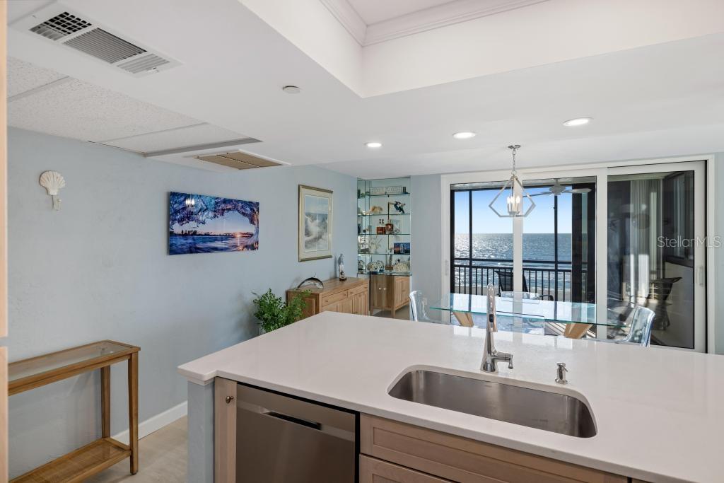 VALENCIA CONDO APTS - Residential