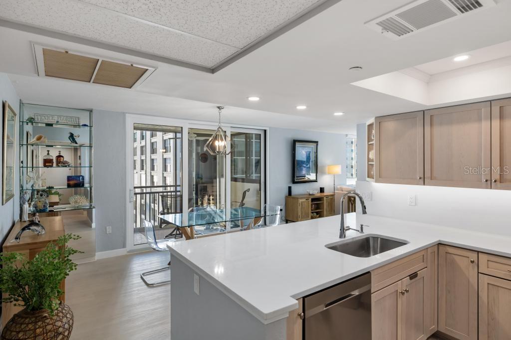 VALENCIA CONDO APTS - Residential