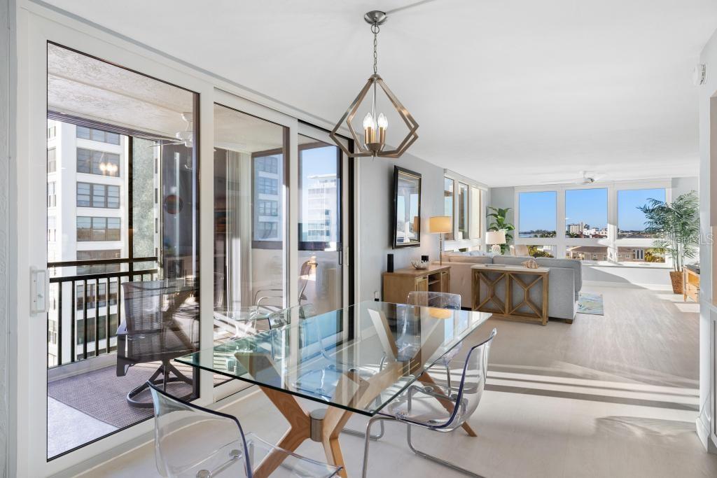 VALENCIA CONDO APTS - Residential