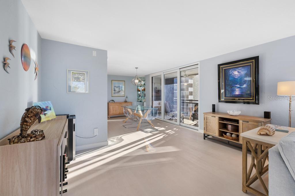 VALENCIA CONDO APTS - Residential