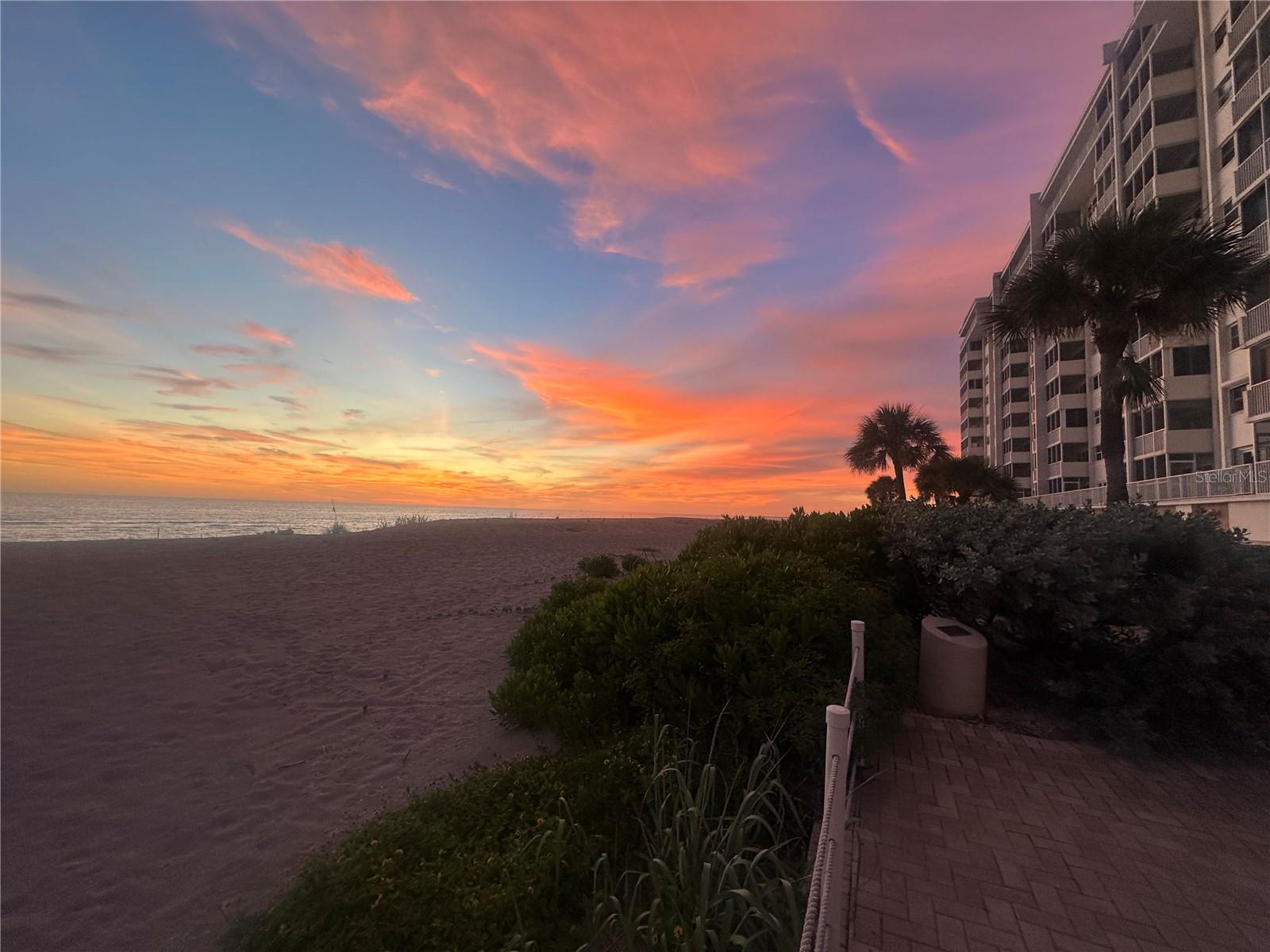 VALENCIA CONDO APTS - Residential